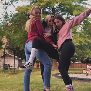 Meet your Posher, Katelyn